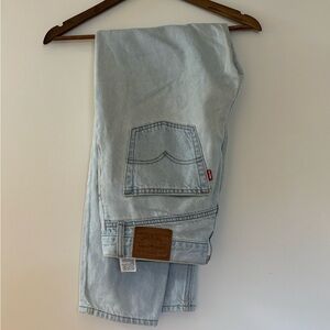 Levi's Light Wash Womens 80s Mom Jeans